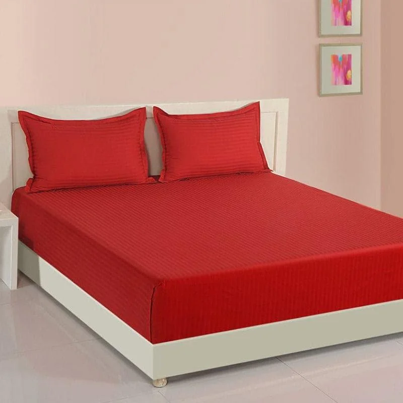 Aamodh Solid Bedsheet - Red