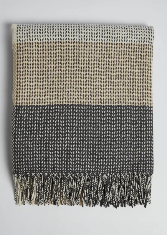 Foxford Cashmere Lambswool Throw | Downpatrick