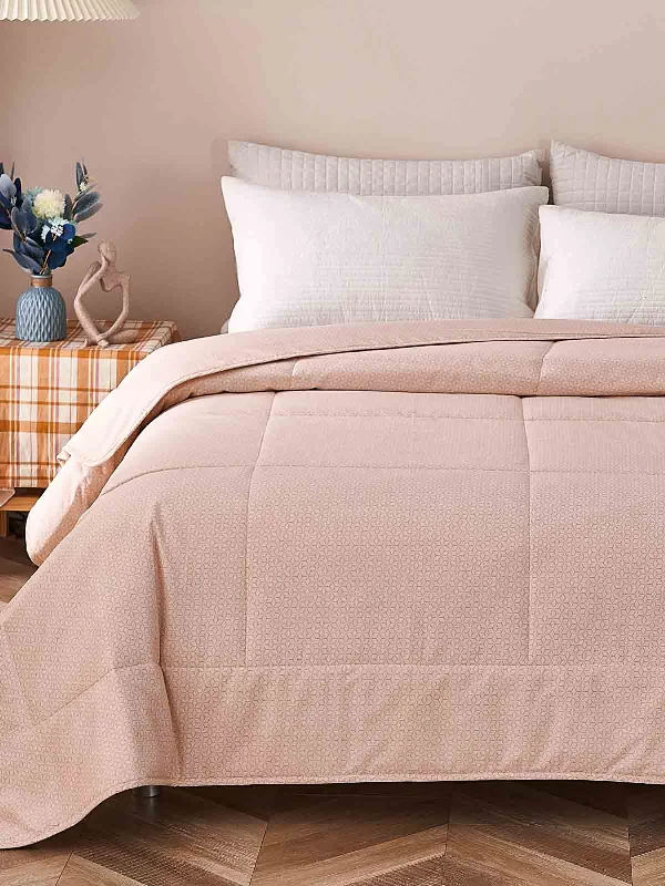 Zeta Cream Pink Pattern Cotton Light Comforter