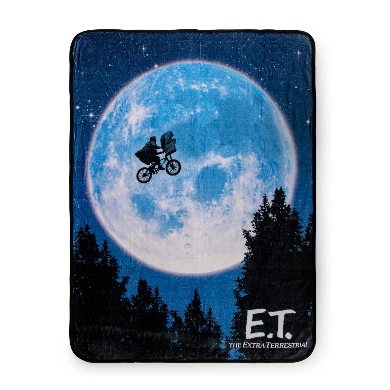 E.T. The Extra-Terrestrial Bike Moon Fleece Throw Blanket | 45 x 60 Inches