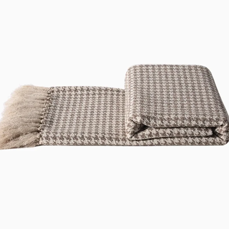 Classic Houndstooth Fringed Bed Blanket