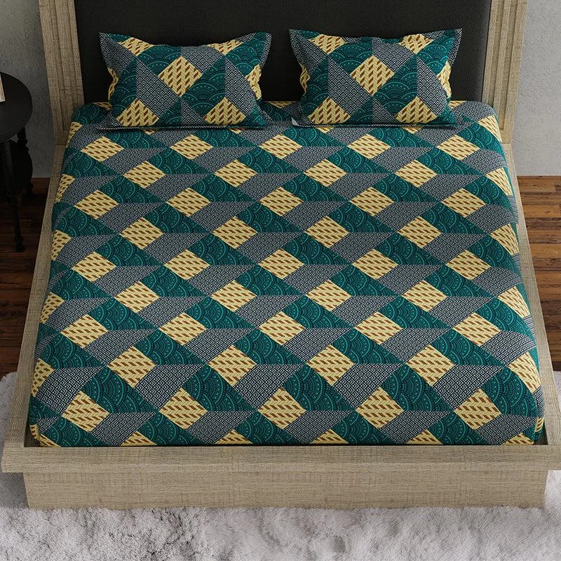 Aaron Geometric Bedsheet