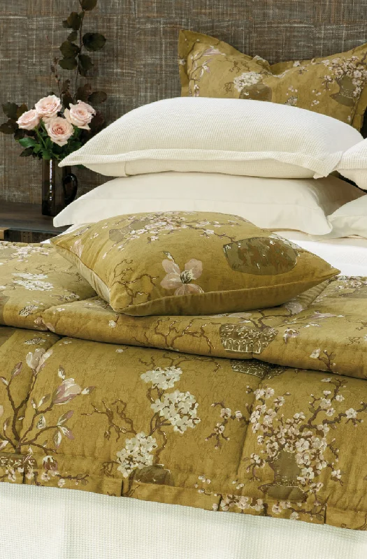 ikebana ochre comforter