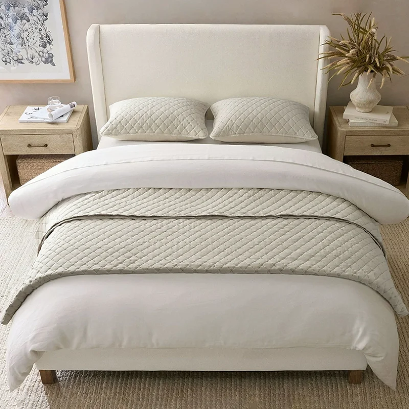 Modern Elegance Diamond-Stitched Quilt Set