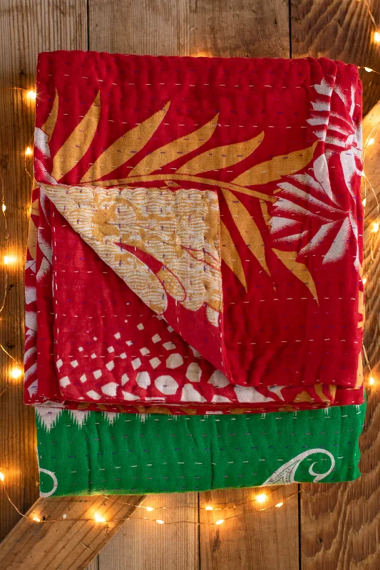 Noel Kantha Christmas Throw