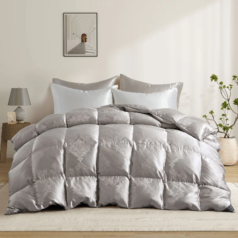 Luxurious Silk-Covered Down Comforter – Premium Warmth and Elegance for All Seasons