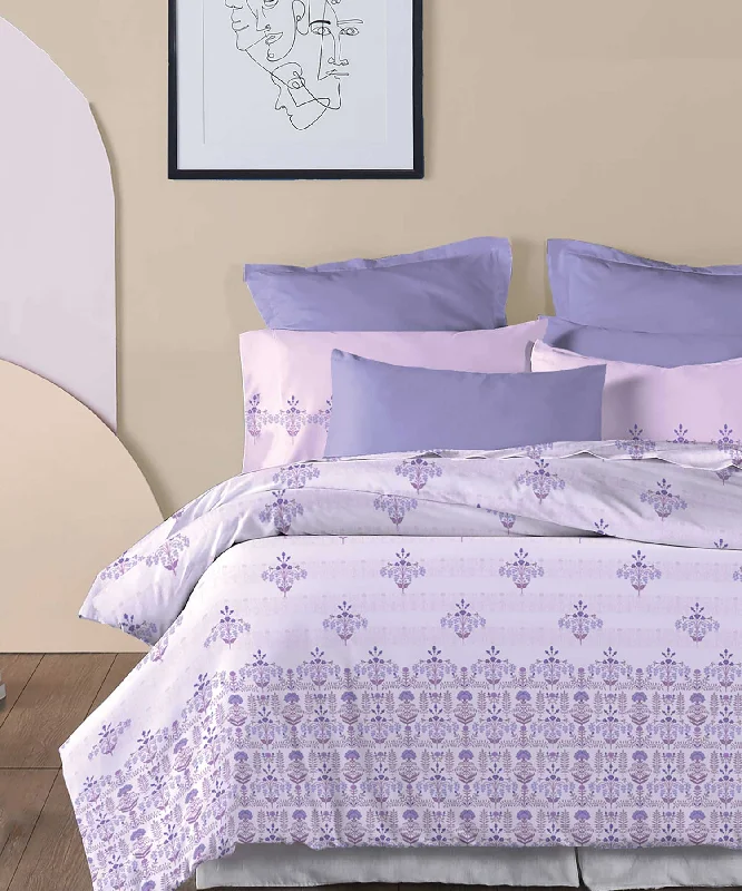 Soft Comfort Lilac Affair King Bedsheet With 2 Pillow Cover, 210TC, 100% Cotton, Floral, Multicolor