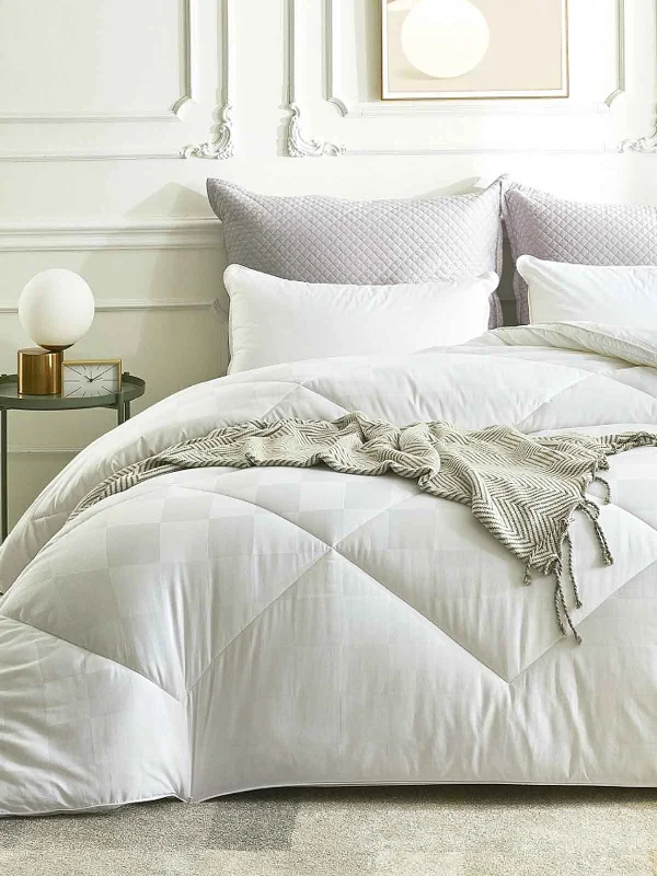 Solid White Extra Warmth Down Alternative Winter Duvet Insert