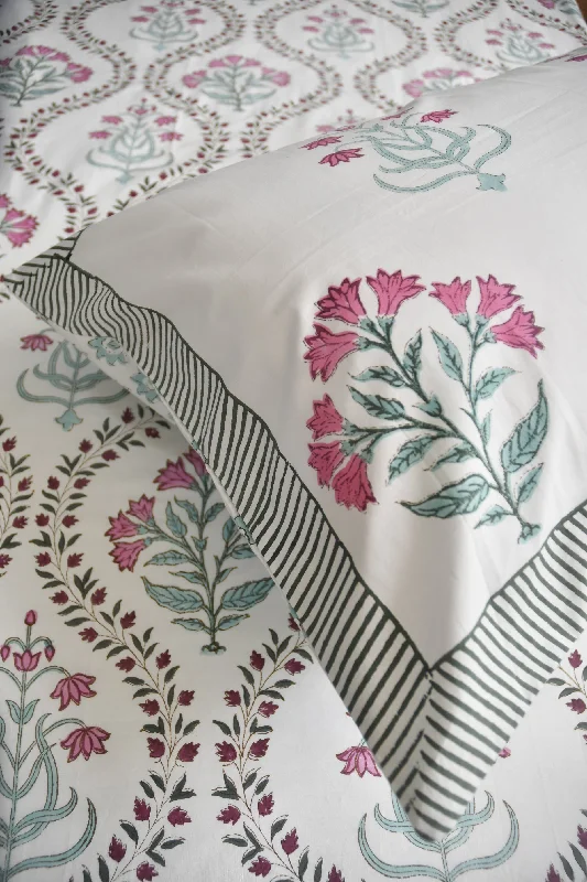 Gulaabi jaal Bedsheet - Embrace Timeless Elegance for Your Bed