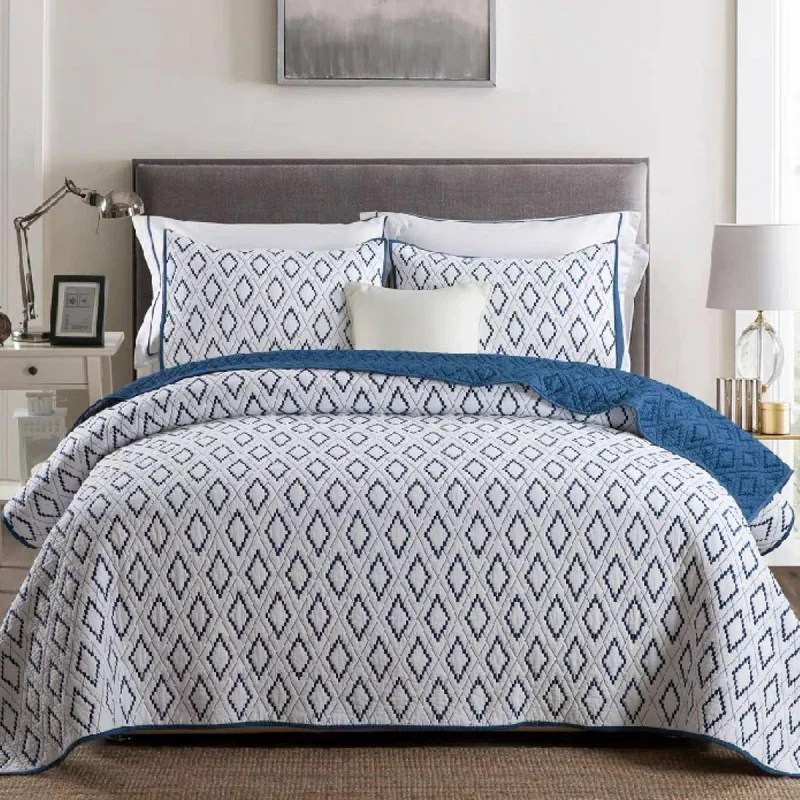 Geometric Diamond Quilt Set